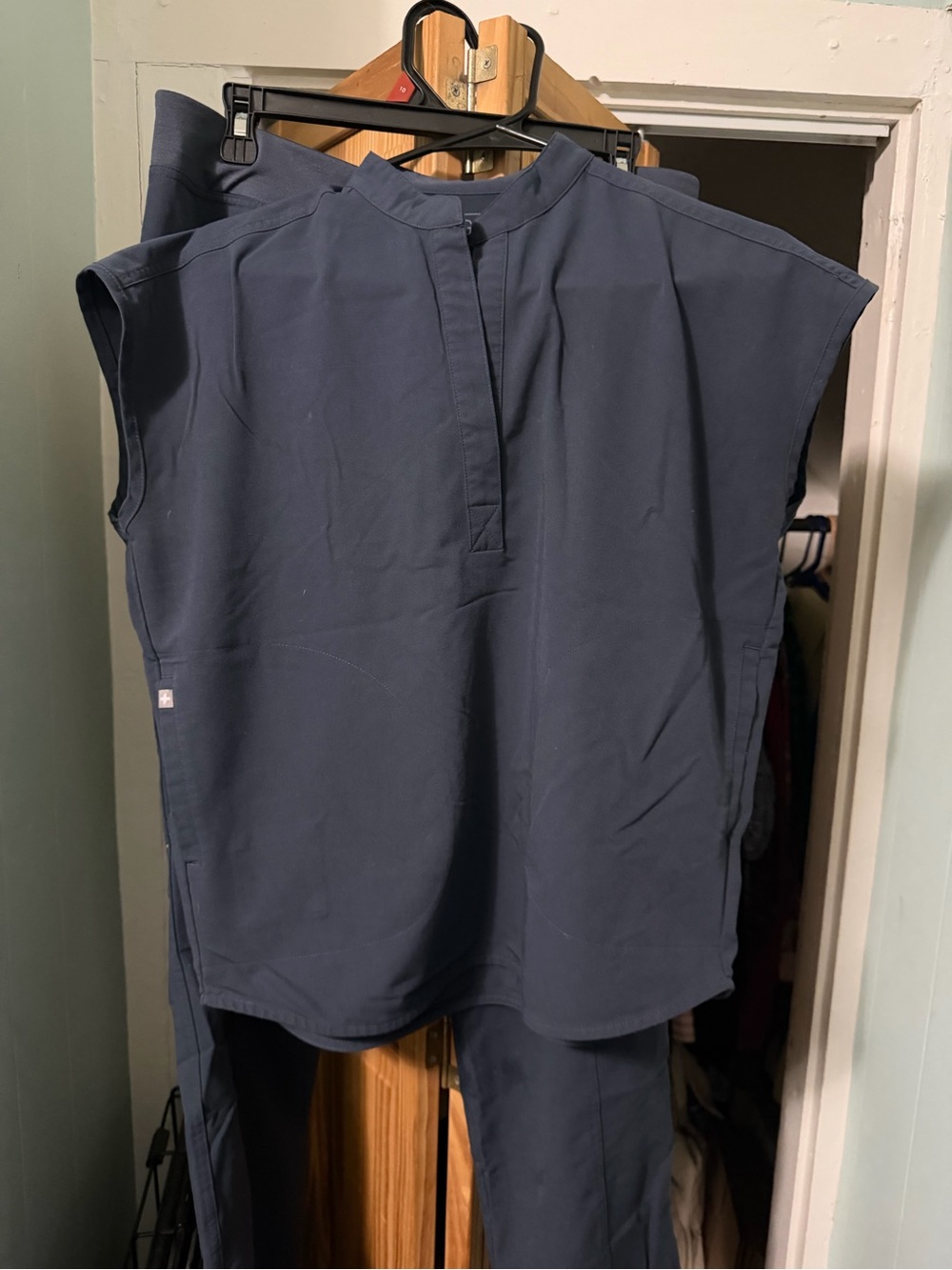 FIGS Women’s Technical Collection Scrub Set With  Joggers -Harbor